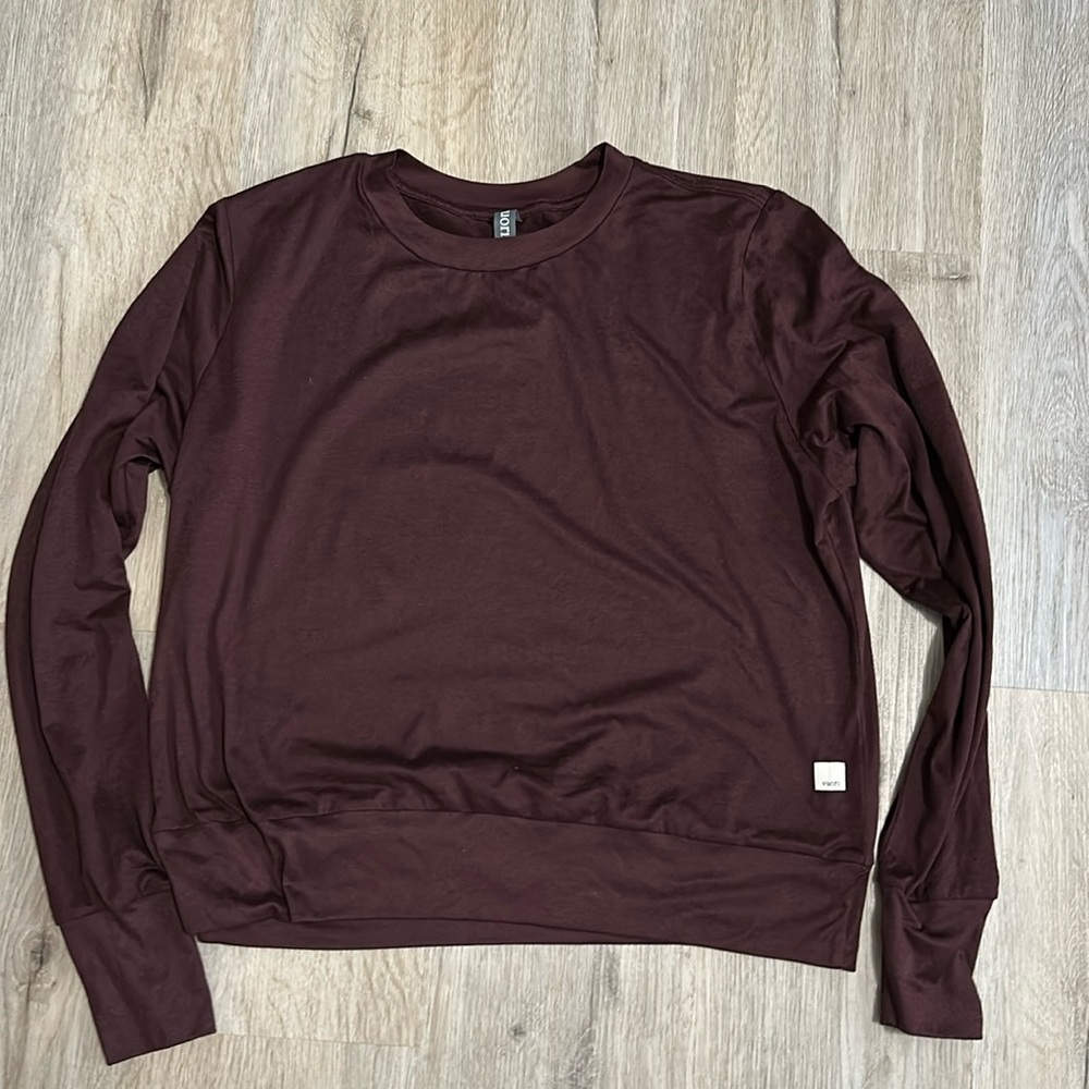 Long sleeve top by Vuori.
